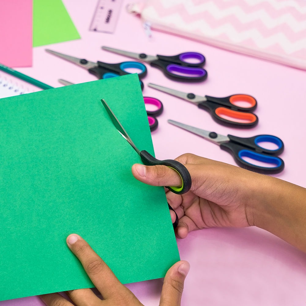 Tesoura Escolar Soft Inox Leo E Leo